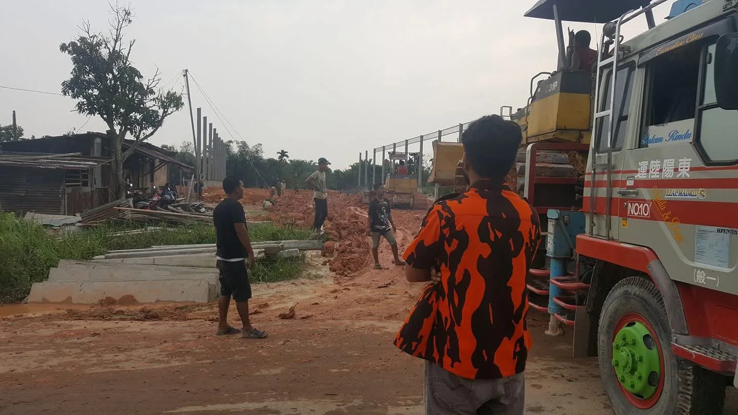 Penurunan Alat Berat — Penurunan Alat Berat